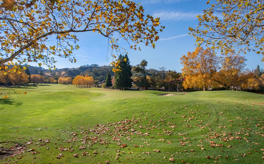 Fall Golf Vacations in Canada